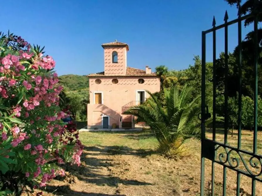 Immagine 1 di Villa in vendita  a Ceraso