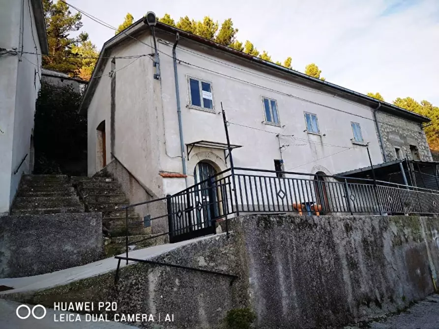 Immagine 1 di Casa indipendente in vendita  in Via Rione Nuovo a Castelpetroso