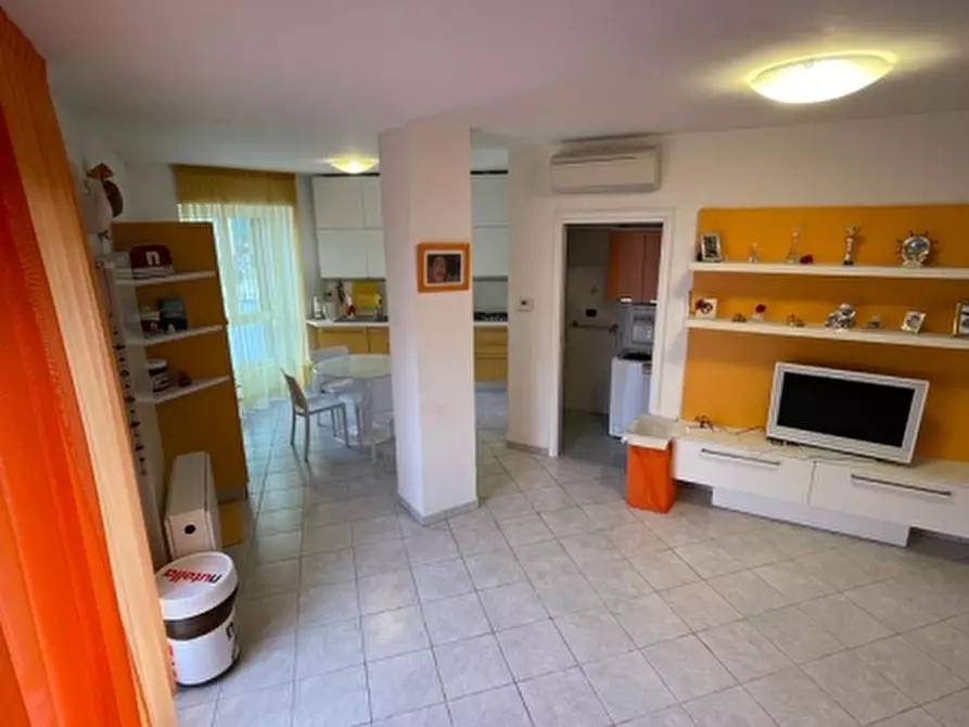 Immagine 1 di Appartamento in vendita  in via Montegrappa a Varazze