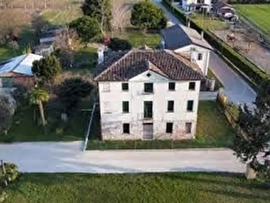 Immagine 1 di Villa in vendita  a Venezia