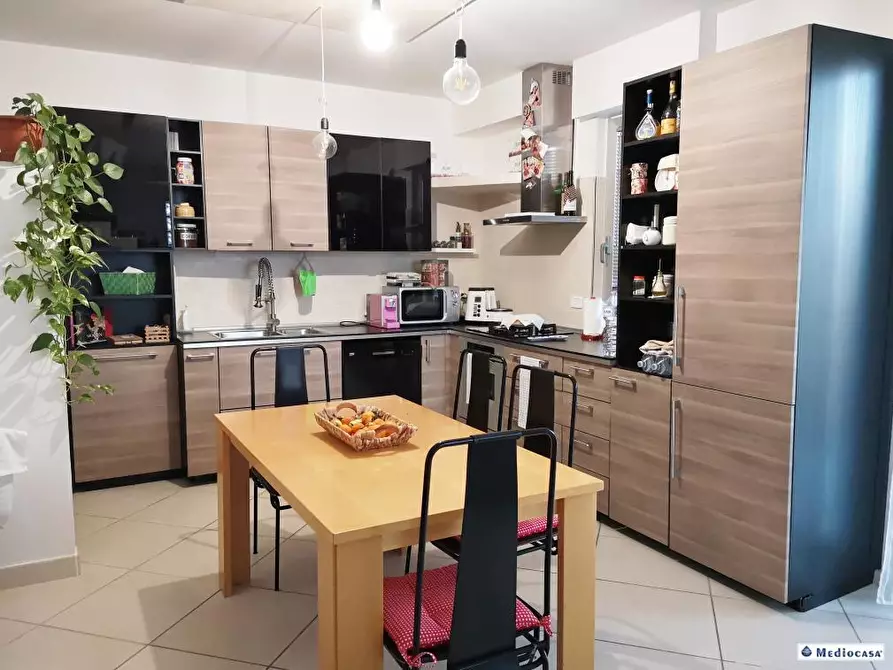 Immagine 1 di Appartamento in vendita  in via Donizetti a Paglieta