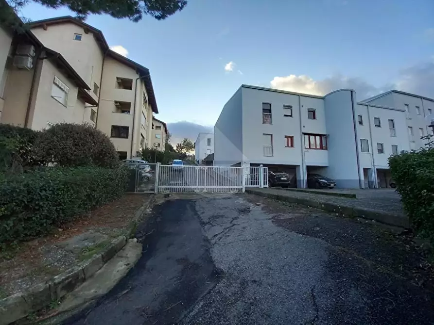 Immagine 1 di Appartamento in vendita  in Via Benvenuto Cellini a Rende
