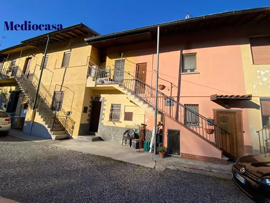 Immagine 1 di Casa indipendente in vendita  in VIA SANTA CATERINA DA SIENA a Arluno