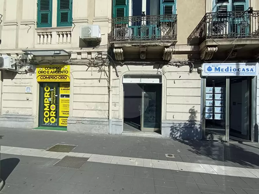 Immagine 1 di Locale commerciale in affitto  in Via Tommaso Cannizzaro a Messina