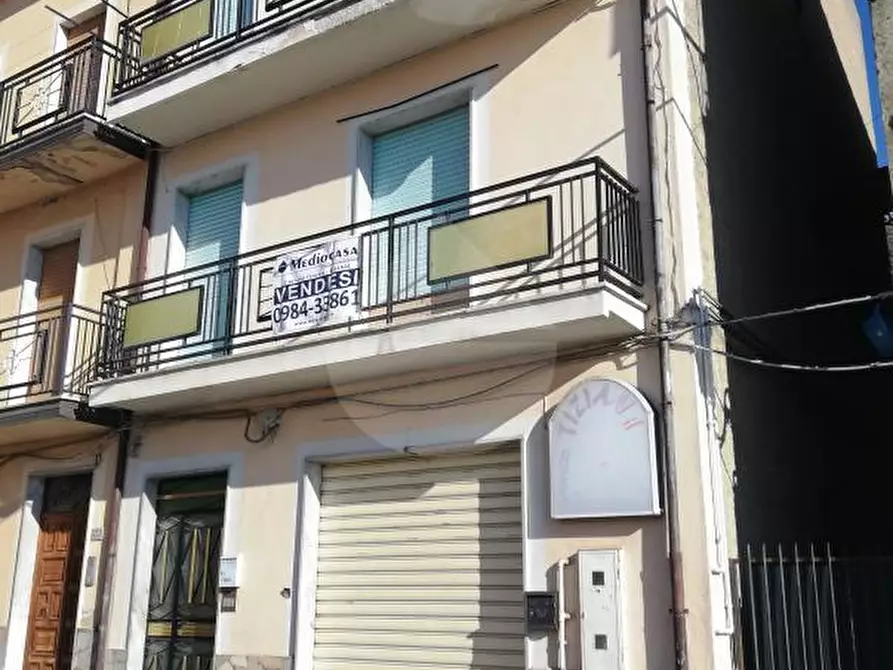 Immagine 1 di Appartamento in vendita  in via Roma a Bianchi