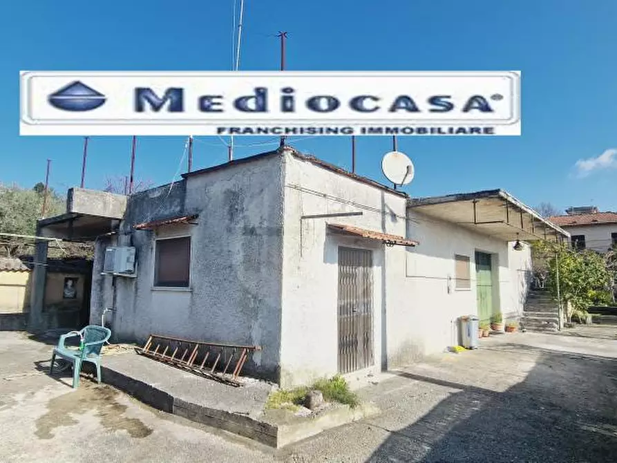 Immagine 1 di Casa indipendente in vendita  in Viale Bruno Buozzi a Bassiano