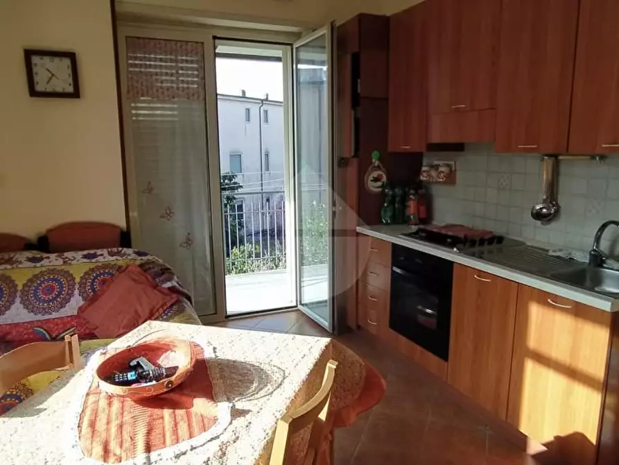 Immagine 1 di Appartamento in vendita  in VIA PIETRO FEDELE a Minturno