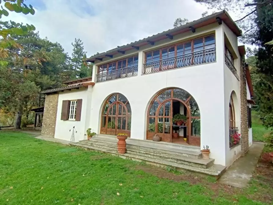 Immagine 1 di Villa in vendita  in LocalitÃ  Vallereggi a Laterina Pergine Valdarno