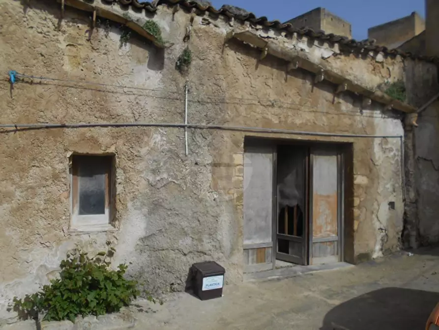 Immagine 1 di Casa indipendente in vendita  in Piazza San Giovanni a Castelvetrano