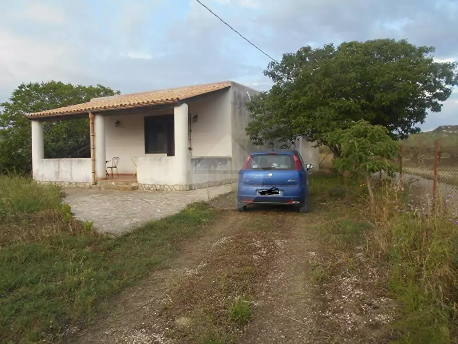 Immagine 1 di Casa indipendente in vendita  in Contrada Fartaso a Castelvetrano