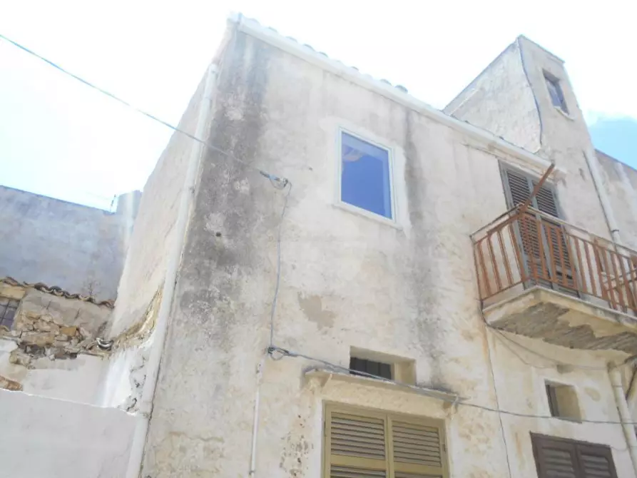 Immagine 1 di Casa indipendente in vendita  in Via Mazzini a Castelvetrano
