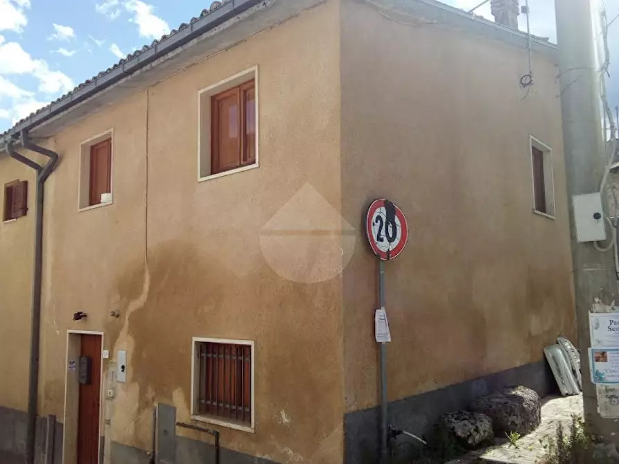 Immagine 1 di Casa indipendente in vendita  in VIA FONTE PIANURA a Scoppito