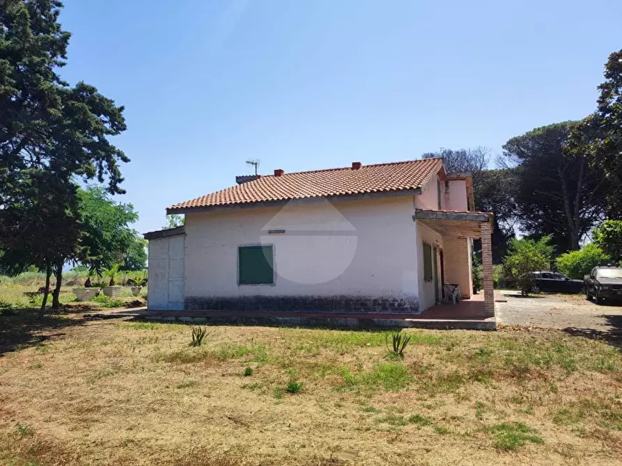 Immagine 1 di Villa in vendita  in VIA MONTE D'ARGENTO a Minturno