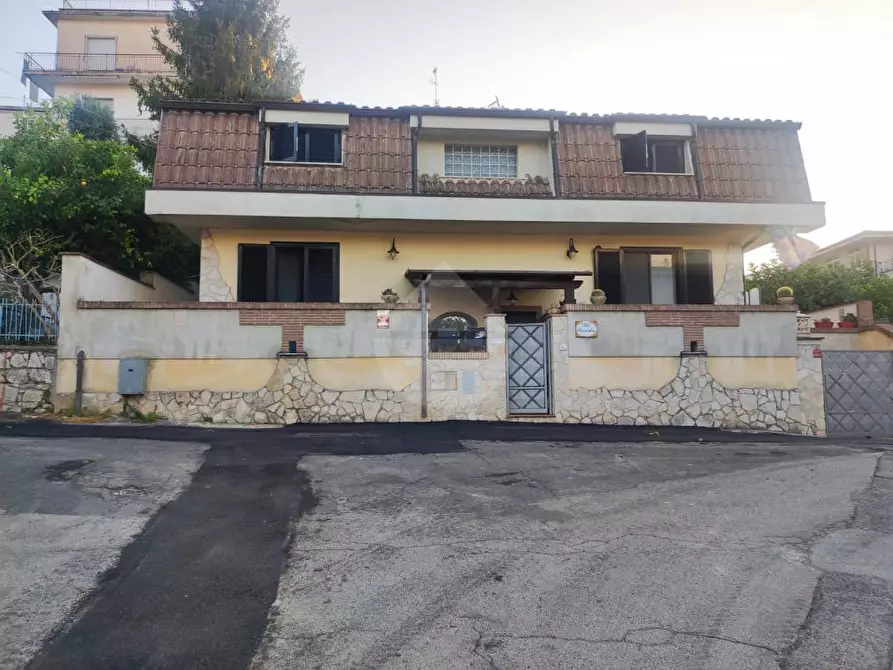 Immagine 1 di Villa in vendita  in VIA MONTE DUCALE a Minturno