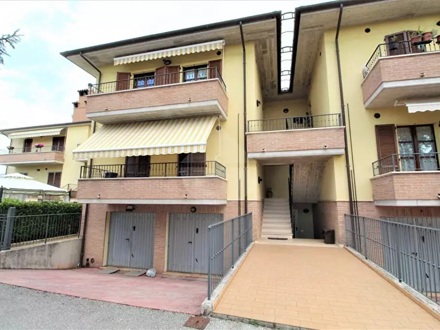 Immagine 1 di Appartamento in vendita  in Via degli Artigiani a Gubbio