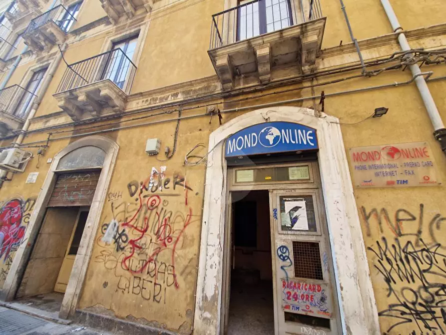 Immagine 1 di Posto auto in vendita  in via Coppola a Catania