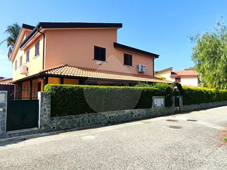 Immagine 1 di Villa in vendita  in Contrada Difesa a Pizzo