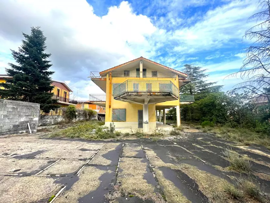 Immagine 1 di Villa in vendita  in Via Gabriele D'Annunzio a Gravina Di Catania