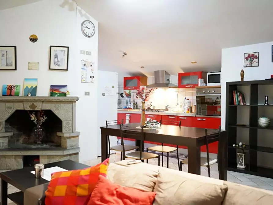 Immagine 1 di Appartamento in vendita  in Via Milano a Gubbio