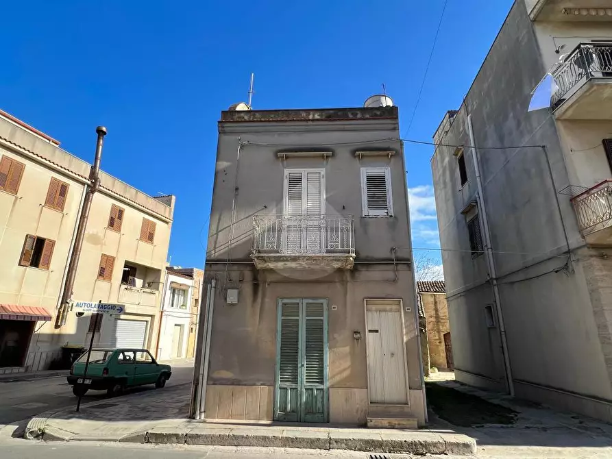 Immagine 1 di Casa indipendente in vendita  in Via  Pietro Luna a Castelvetrano