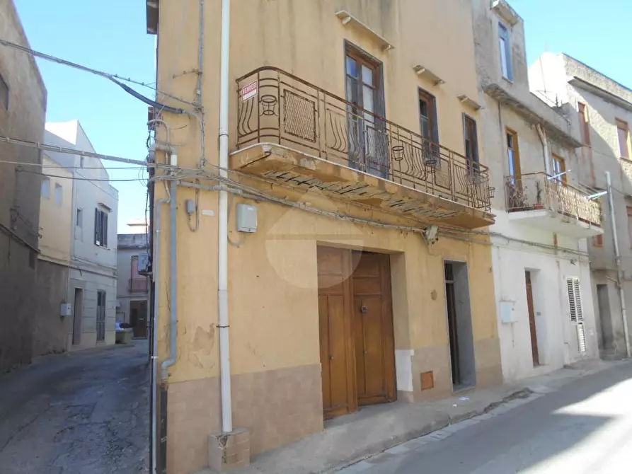 Immagine 1 di Casa indipendente in vendita  in Via Aurelio Saffi a Castelvetrano