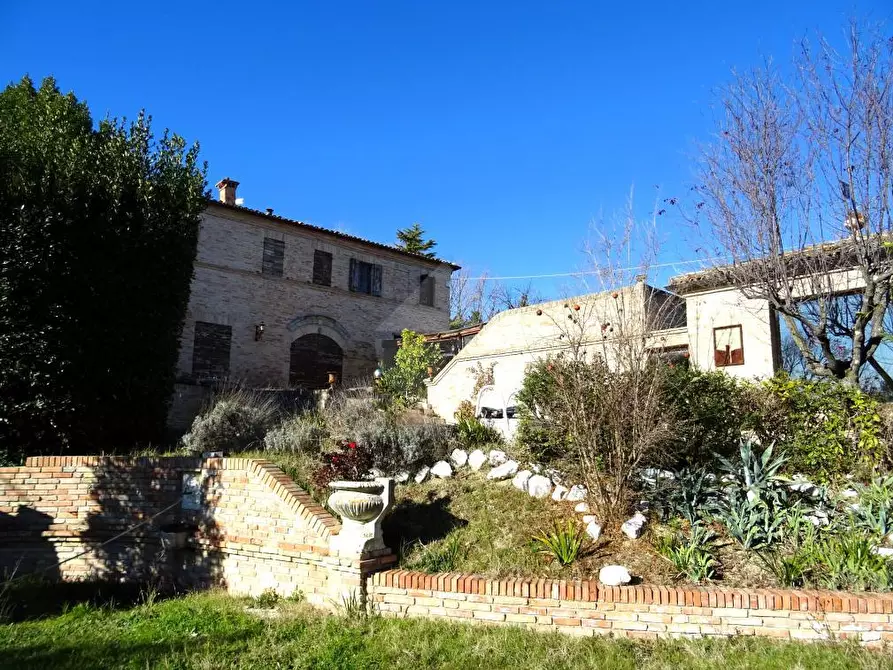 Immagine 1 di Villa in vendita  in Via Montale a Corinaldo