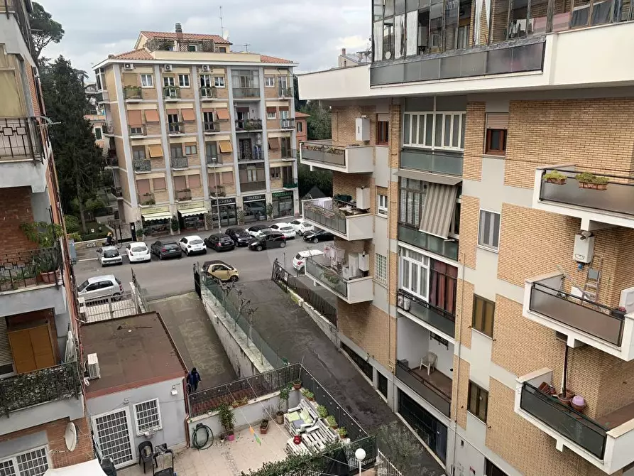 Immagine 1 di Appartamento in vendita  in via Trionfale a Roma