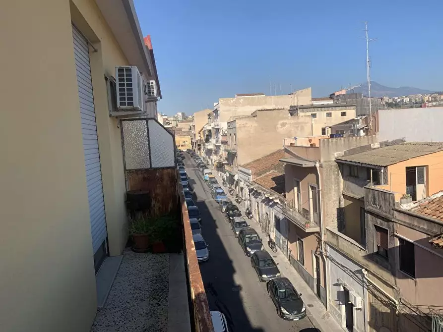 Immagine 1 di Appartamento in vendita  in Via Petrella a Catania