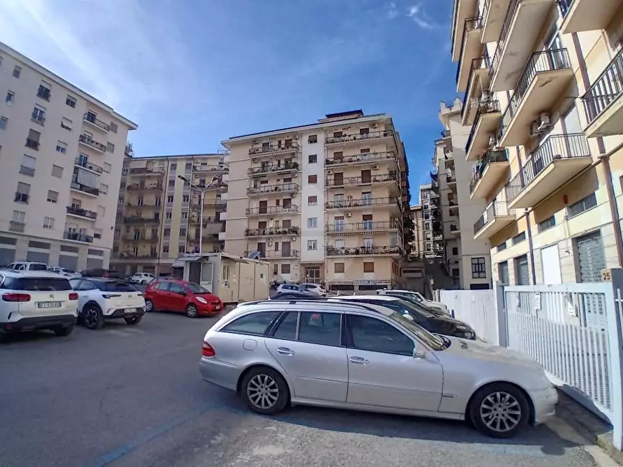 Immagine 1 di Appartamento in vendita  in Via delle Medaglie D'Oro a Cosenza