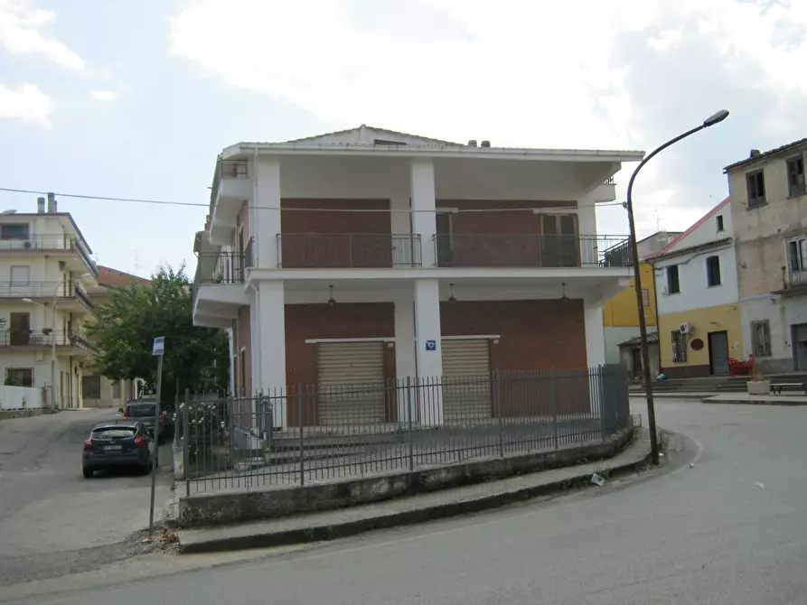 Casa trifamiliare in vendita in Via Marroncelli 118 a Cassano Allo Ionio