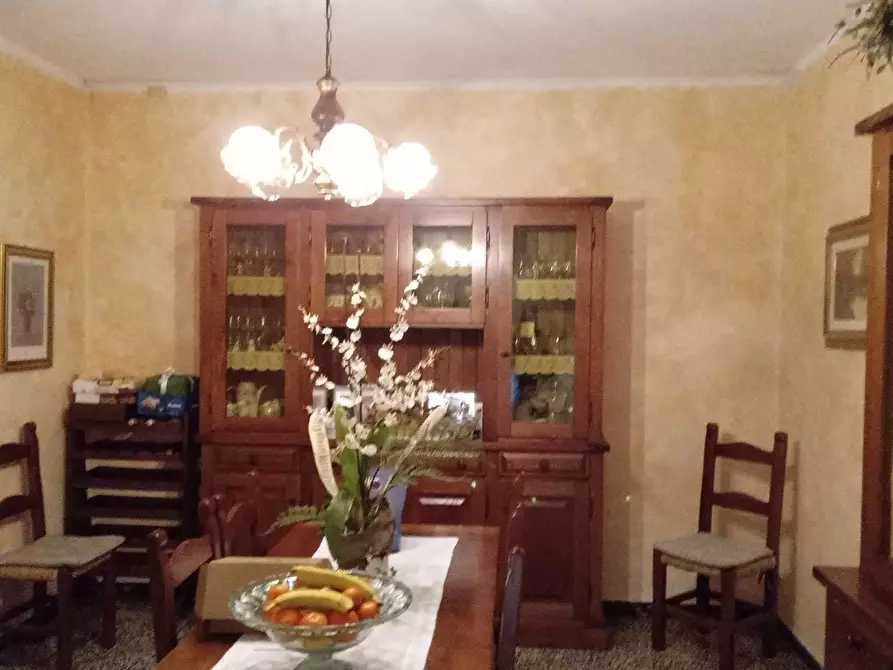 Casa bifamiliare in vendita in Via di Mastiano e Giuliano a Lucca