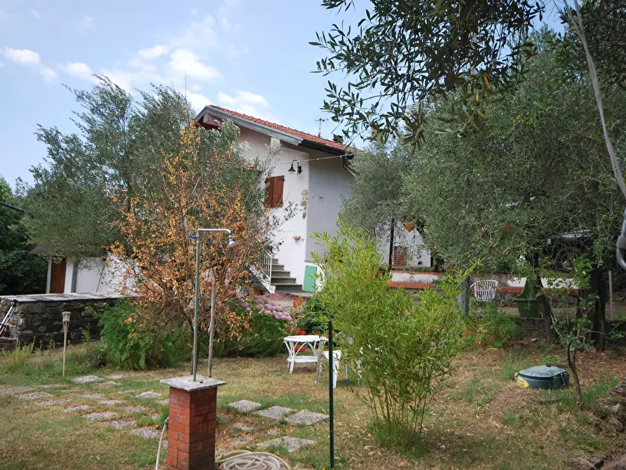 Casa semindipendente in vendita in Via Caprignano a Castelnuovo Magra