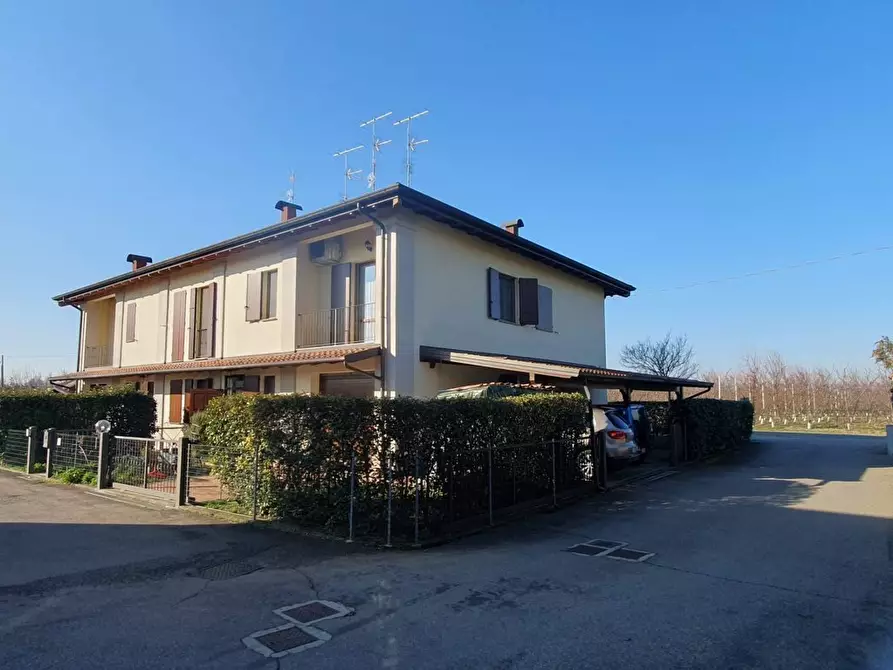 Villetta a schiera in vendita in Via Cassola di Sotto 36 a Castelfranco Emilia