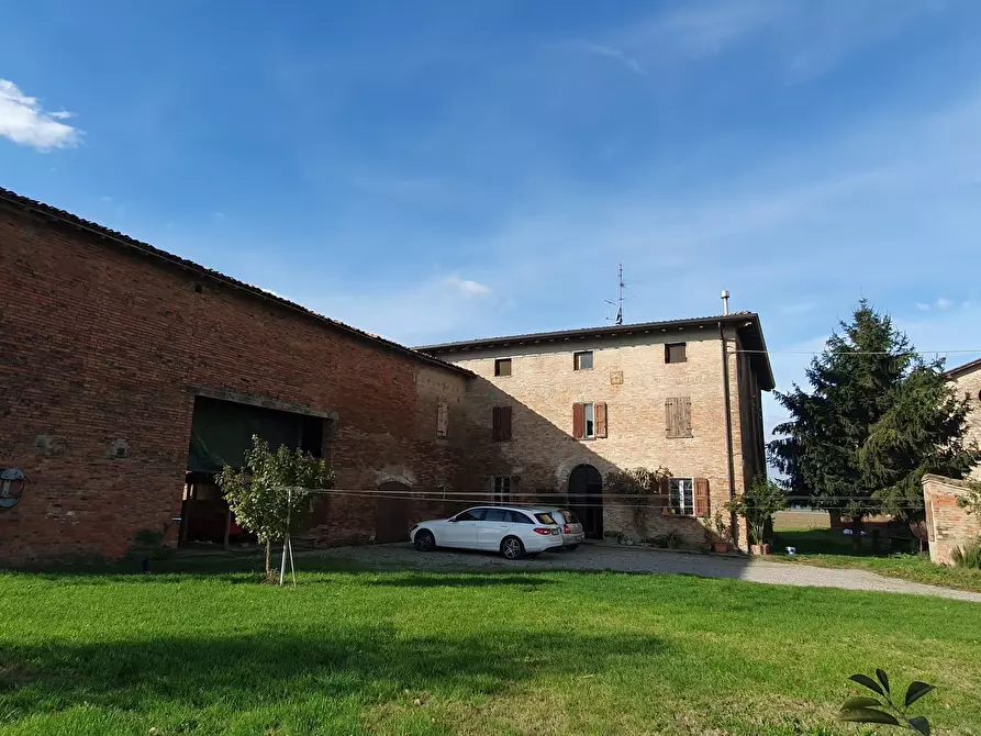 Rustico / casale in vendita in Stradello Federzoni 17 a Modena
