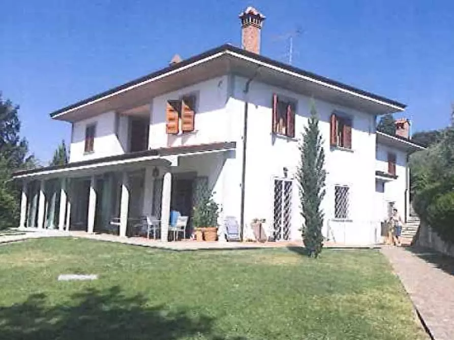Villa in vendita in Via di Cantagallo 264 a Prato
