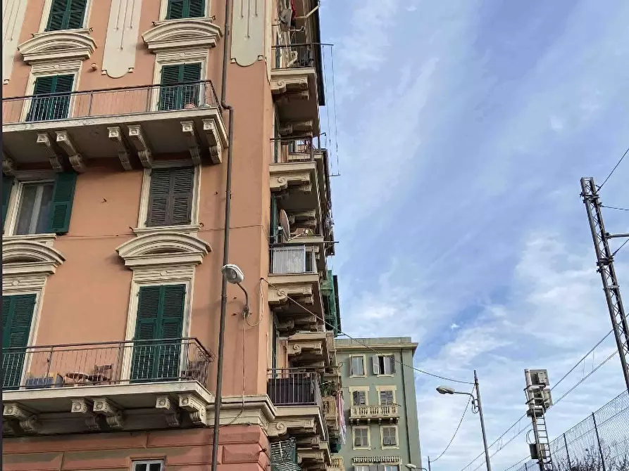 Quadrilocale in vendita in Via Ettore Gianello 2 a Genova