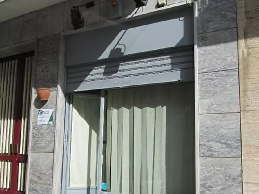 Locale commerciale in vendita in Via Bernardino Luini 148 a Torino