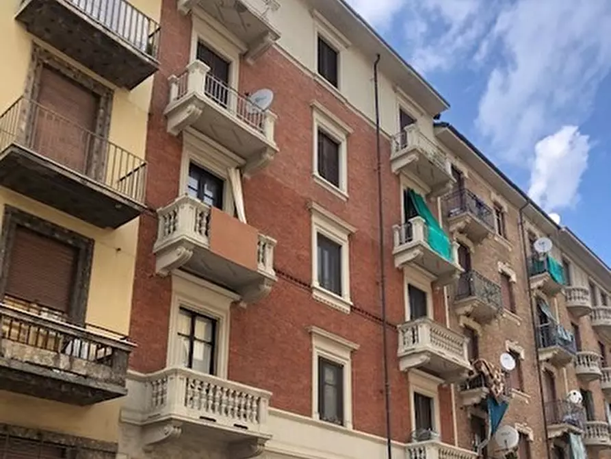 Quadrilocale in vendita in Via Ozegna 17 a Torino