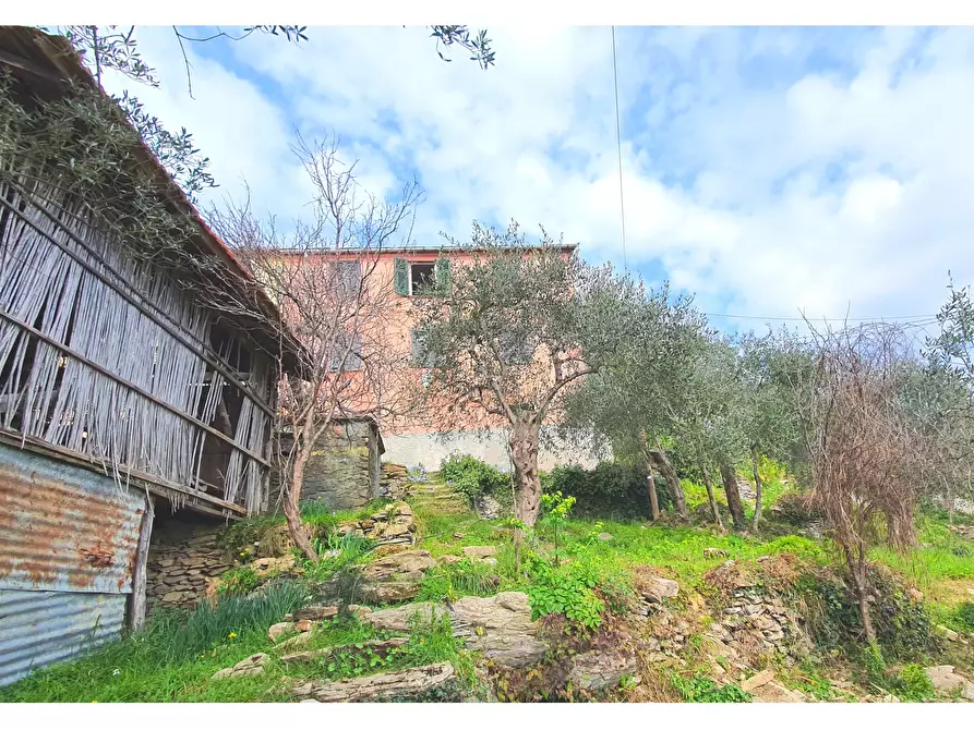 Immagine 1 di Porzione di casa in vendita  a Rapallo
