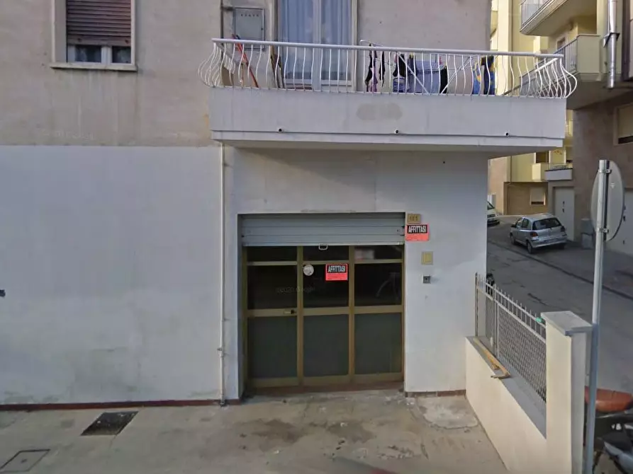 Immagine 1 di Garage in vendita  a Pescara