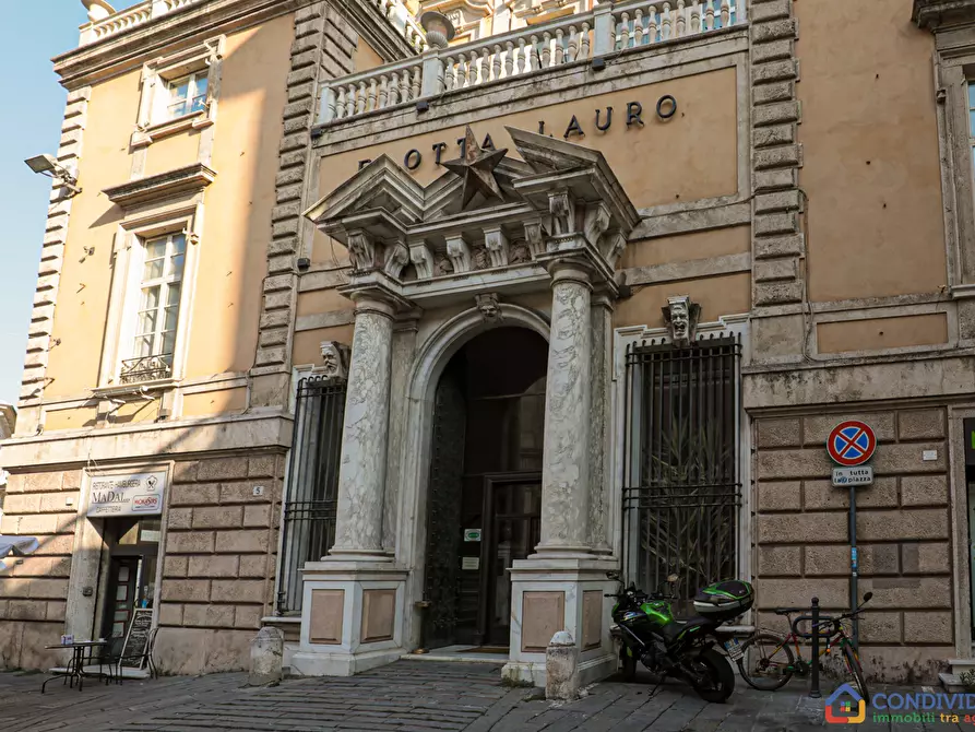 Albergo/B&B/Residence in affitto in Piazza della Nunziata 5 a Genova