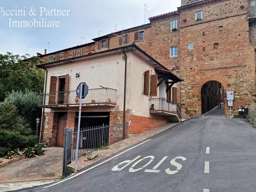 Casa indipendente in vendita in Passeggio Giuseppe Garibaldi a Torrita Di Siena