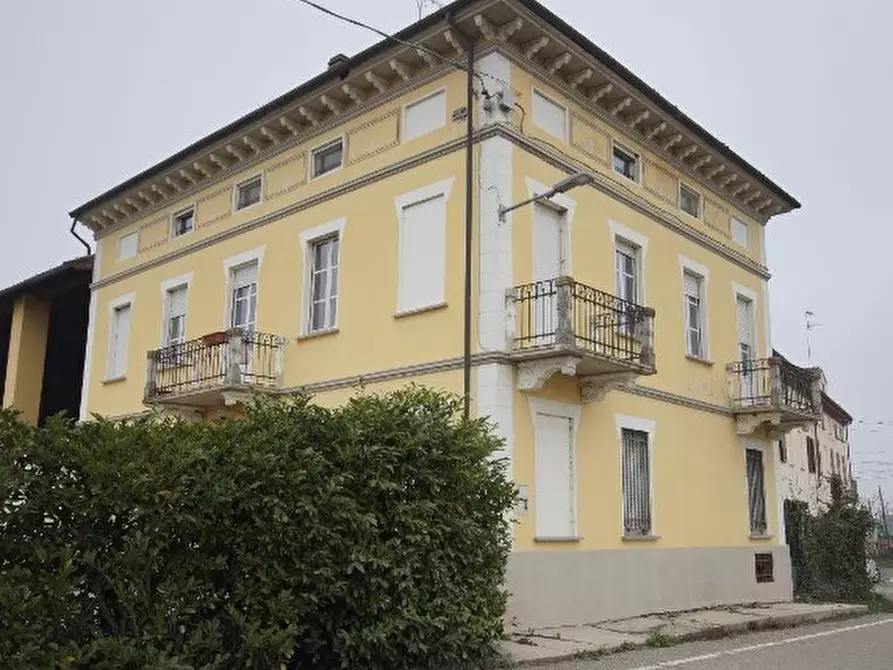 Villa in vendita in Cantone Rossi 55 a Casale Monferrato