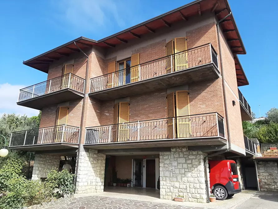 Casa bifamiliare in vendita in Via Minghetti a Perugia