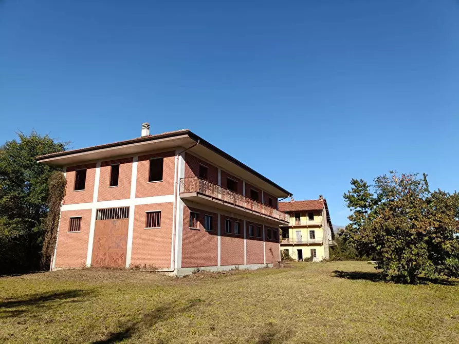 Casa bifamiliare in vendita in Via Barbania 107 a Vauda Canavese