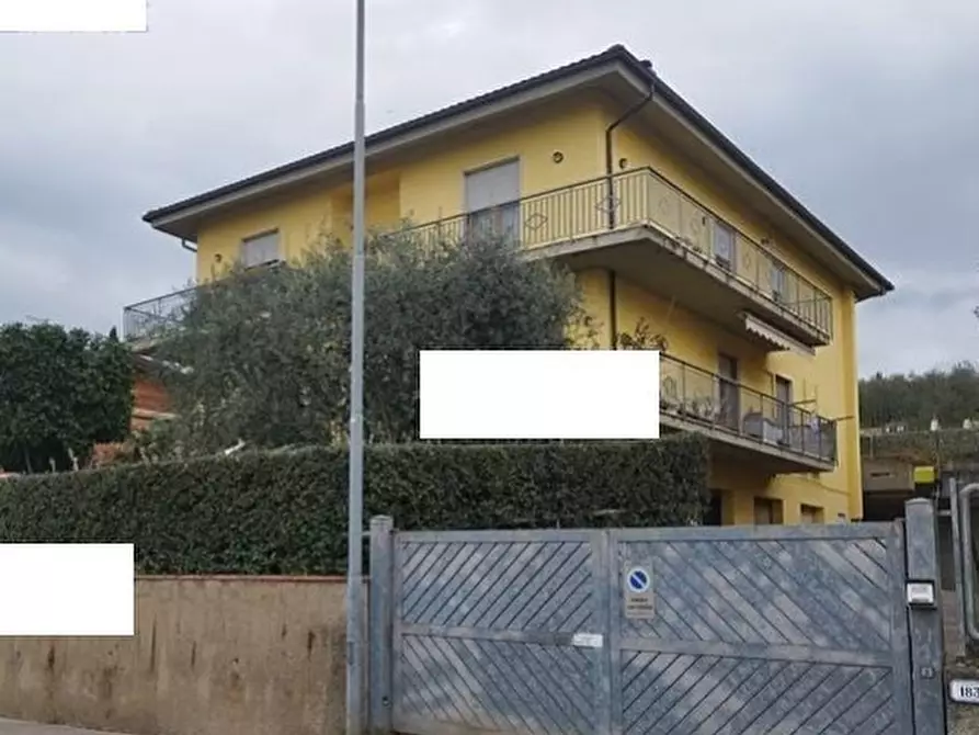 Pentalocale in vendita in Via Papa Giovanni XXIII 171 a Monsummano Terme