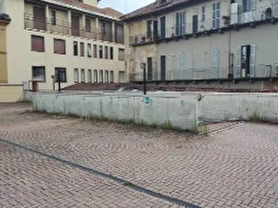 Garage in vendita in Piazza Vittorio Alfieri 26 a Asti