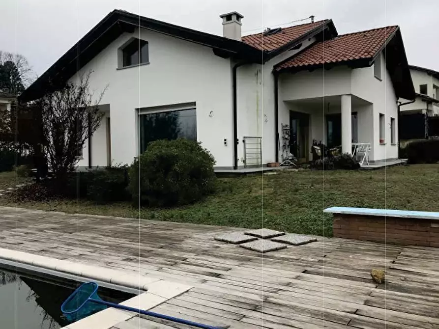 Villa in vendita in Strada Comunale Viola 72 a Tortona