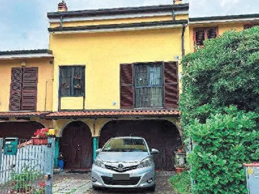 Villetta a schiera in vendita in Via Ugo la Malfa 4 a Rozzano