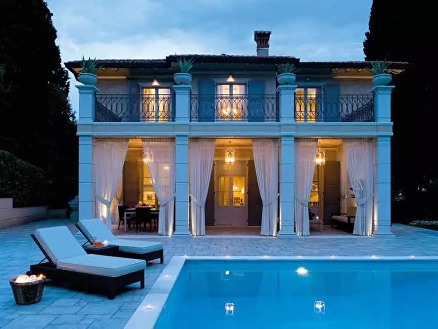 Villa in vendita in via del tesoro a Ancona